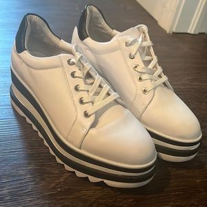 I got pregnant and my feet grew! Bummer!!